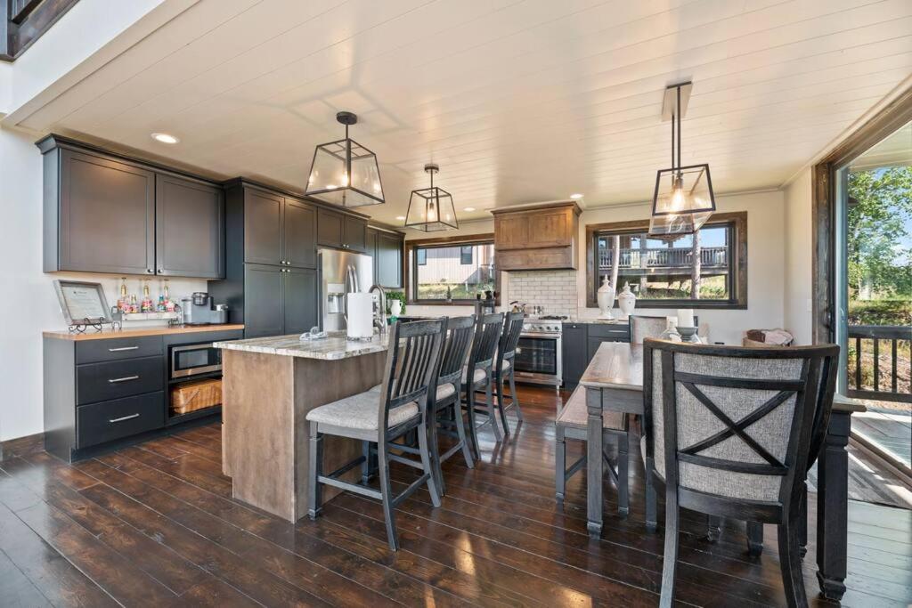 Altitude Adjustment- Panoramic Views, Sleeps 12 Lead Exterior foto