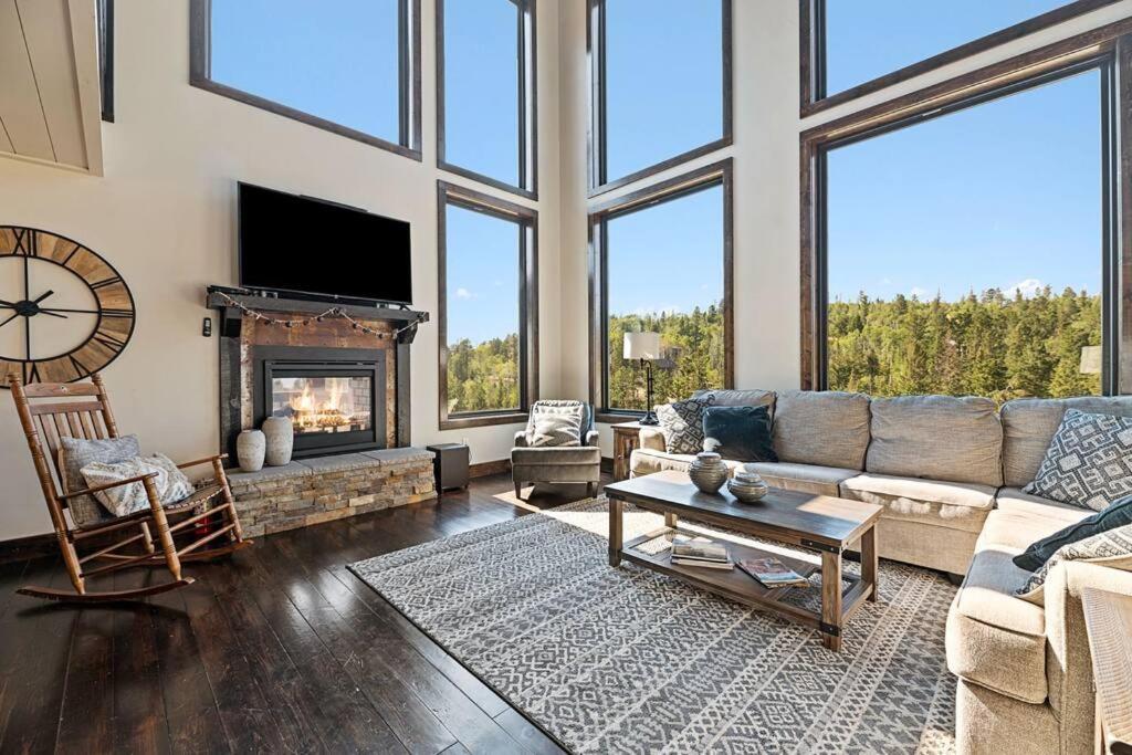 Altitude Adjustment- Panoramic Views, Sleeps 12 Lead Exterior foto